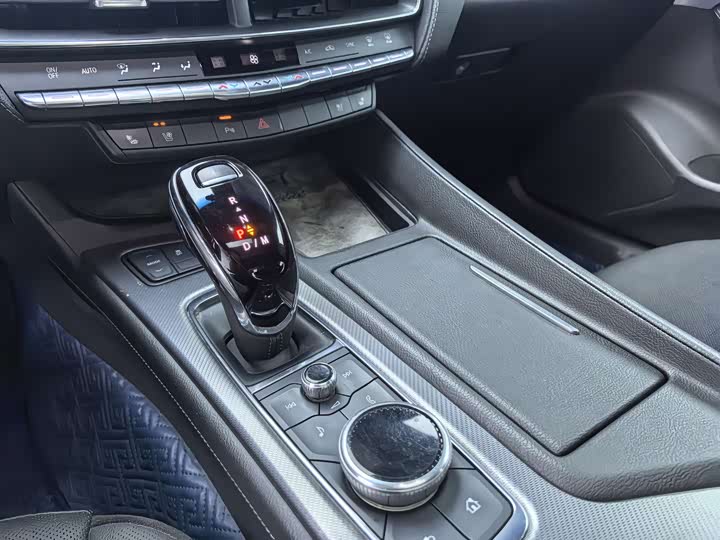 Фото 7 - Cadillac CT5