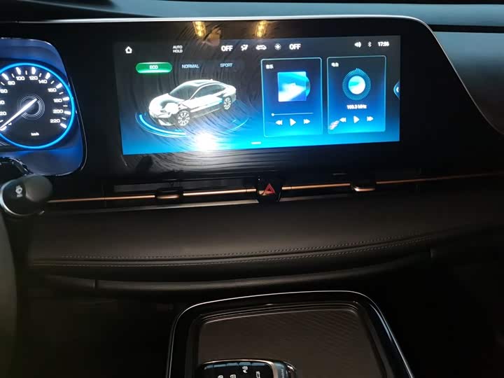 Фото 13 - GAC Aion S