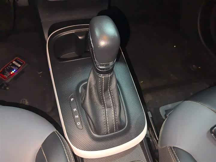 Фото 14 - Roewe Clever