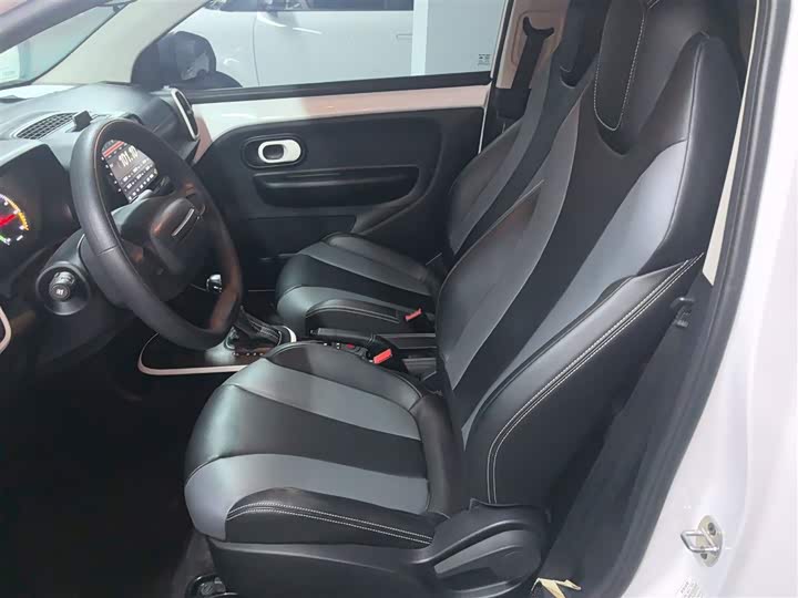 Фото 15 - Roewe Clever