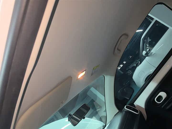 Фото 18 - Roewe Clever