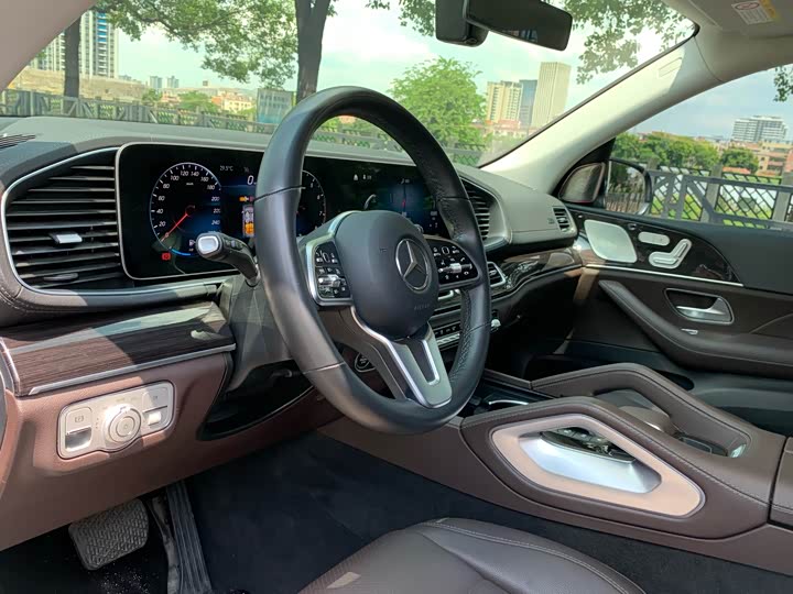 Фото 18 - Mercedes-Benz GLE-Class