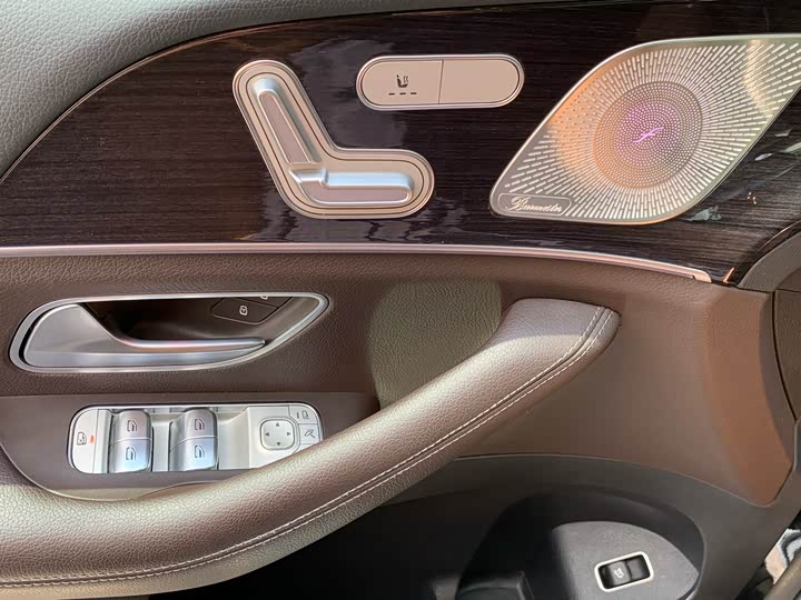 Фото 22 - Mercedes-Benz GLE-Class