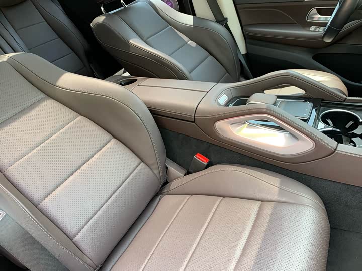 Фото 28 - Mercedes-Benz GLE-Class