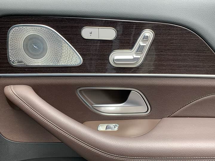 Фото 32 - Mercedes-Benz GLE-Class