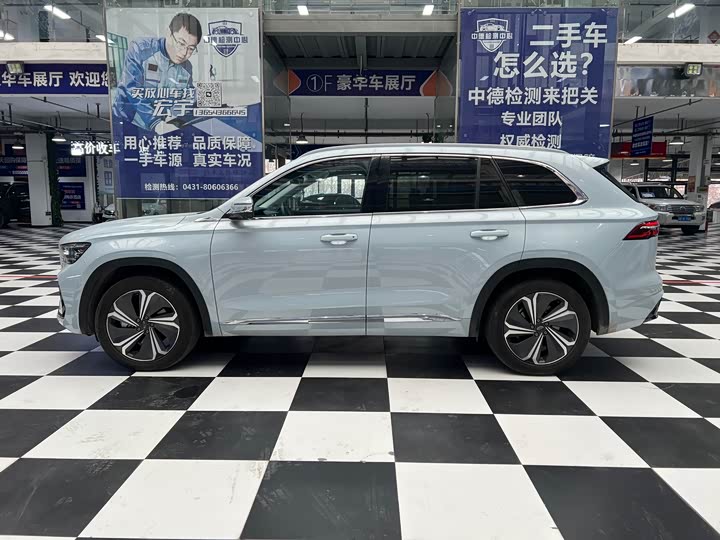 Фото 13 - Geely Monjaro