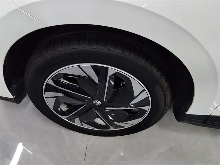 Фото 23 - MG Motor 4 EV