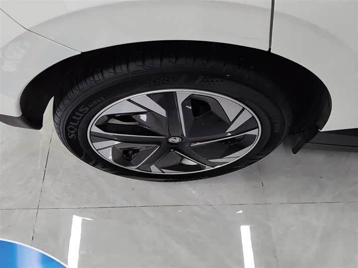 Фото 26 - MG Motor 4 EV