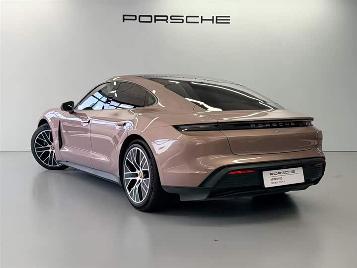 Фото 5 - Porsche Taycan