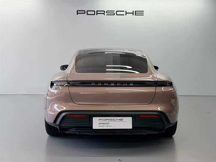 Фото 7 - Porsche Taycan