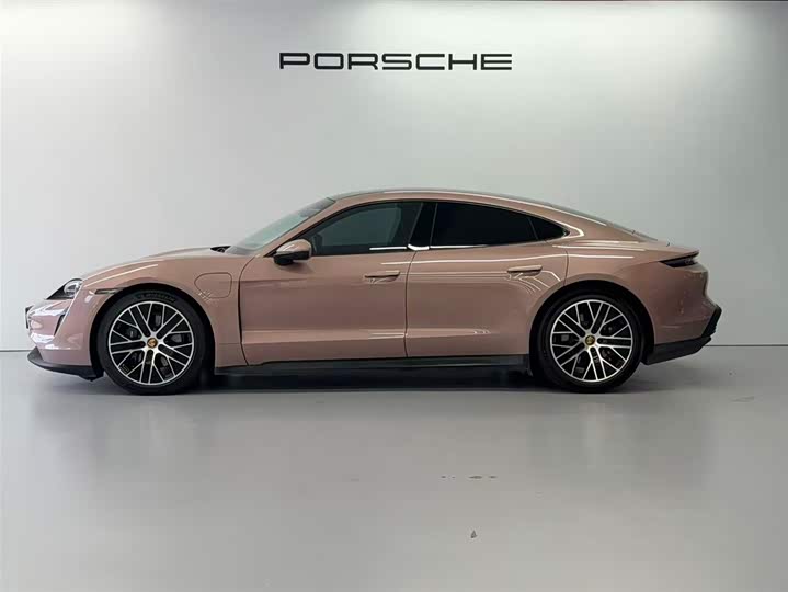 Фото 8 - Porsche Taycan