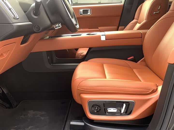 Фото 8 - LiXiang L7