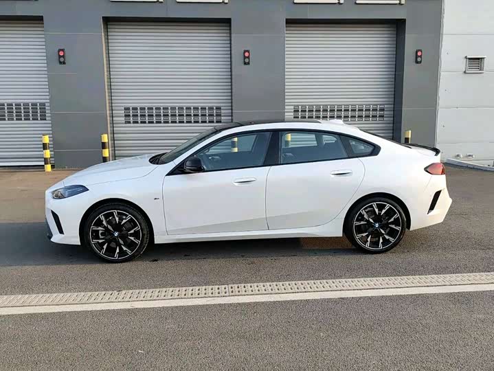 Фото 2 - BMW 2 Series