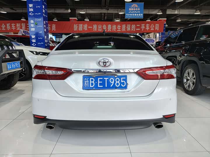 Фото 8 - Toyota Camry