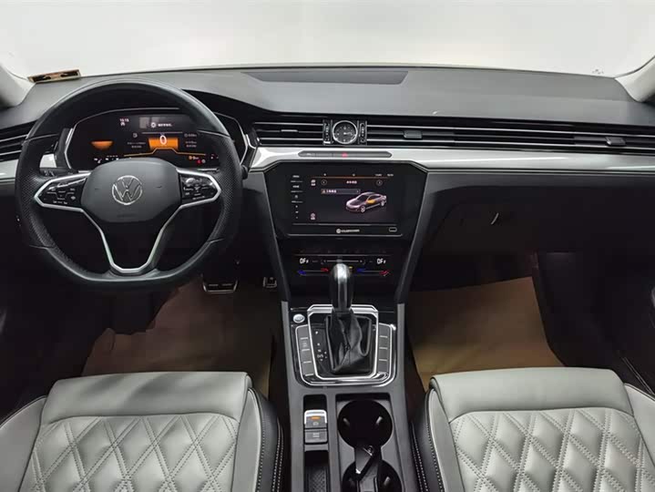 Фото 12 - Volkswagen Magotan