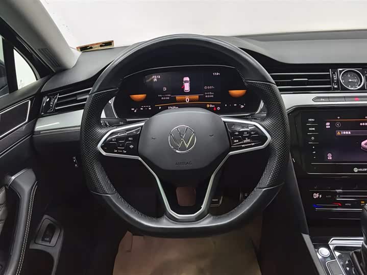 Фото 15 - Volkswagen Magotan