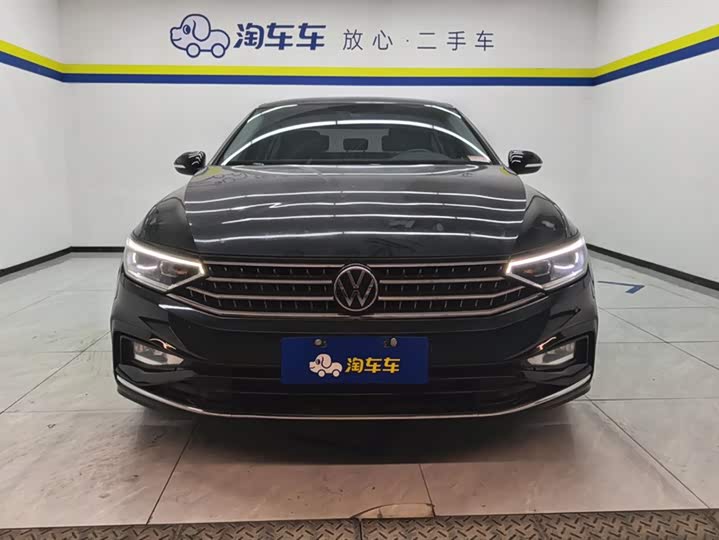 Фото 2 - Volkswagen Magotan