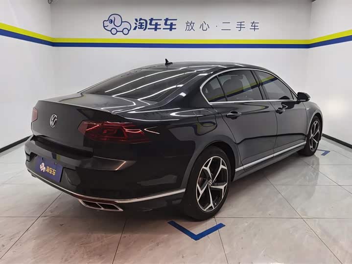 Фото 3 - Volkswagen Magotan