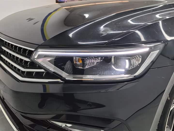 Фото 5 - Volkswagen Magotan