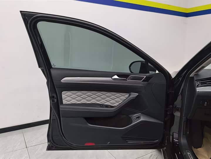 Фото 7 - Volkswagen Magotan