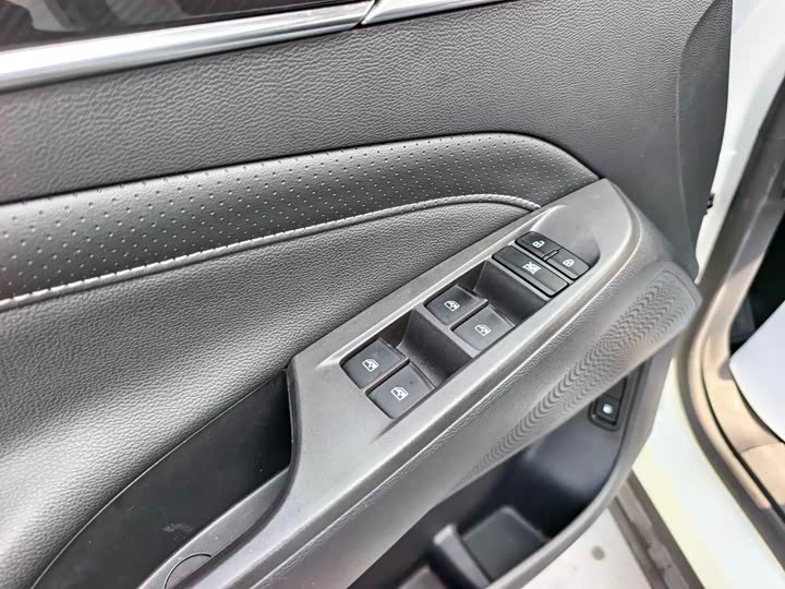 Фото 11 - Maxus G50