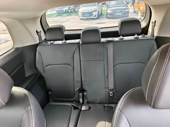 Фото 14 - Maxus G50