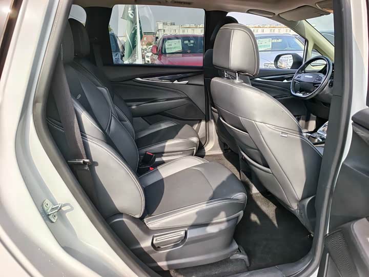 Фото 15 - Maxus G50