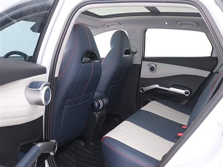 Фото 13 - BYD Yuan Plus