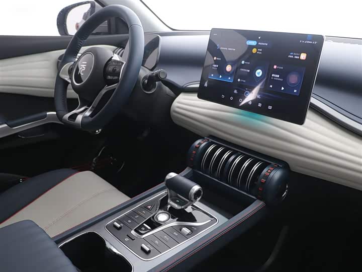 Фото 14 - BYD Yuan Plus