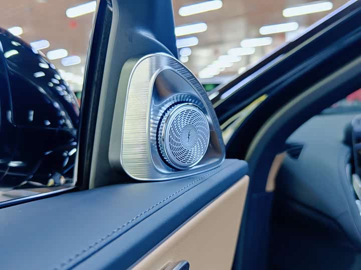 Фото 8 - Mercedes-Benz E-Class