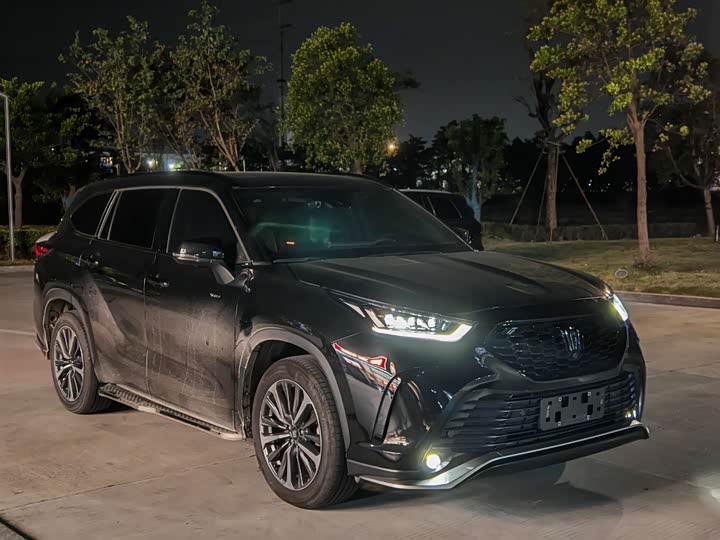 Фото 3 - Toyota Crown Kluger