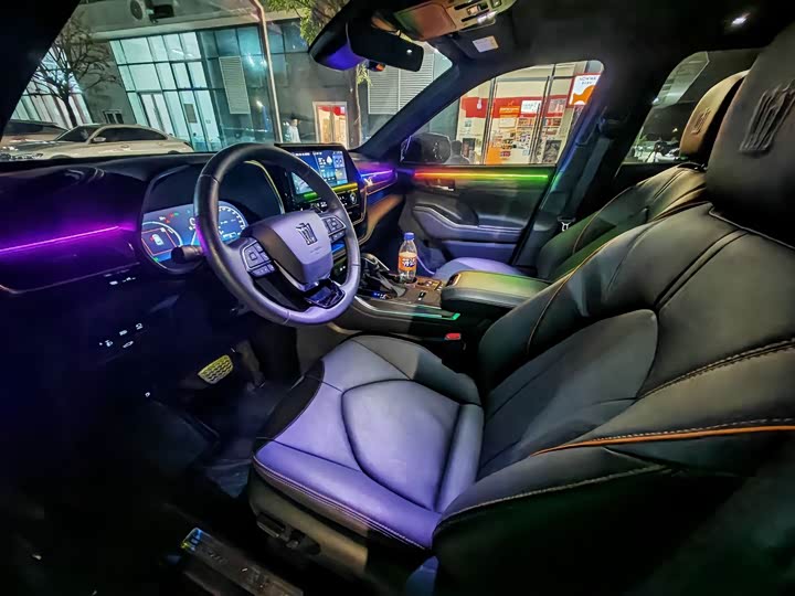 Фото 4 - Toyota Crown Kluger