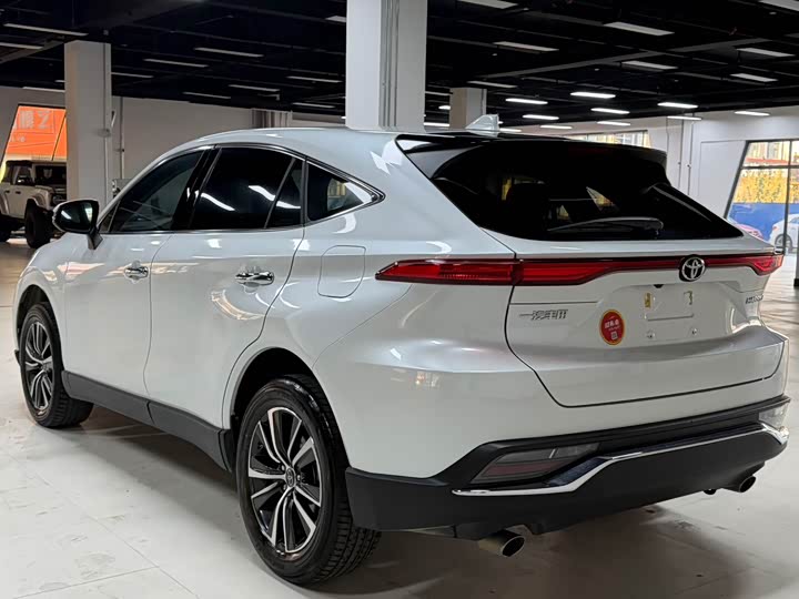 Фото 7 - Toyota Harrier