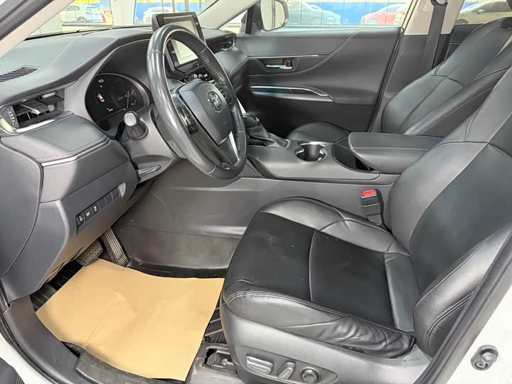 Фото 9 - Toyota Harrier