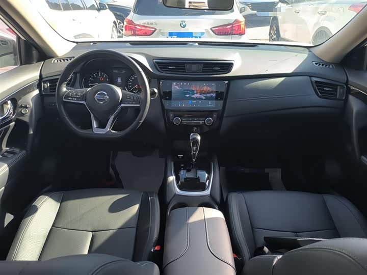 Фото 10 - Nissan X-Trail