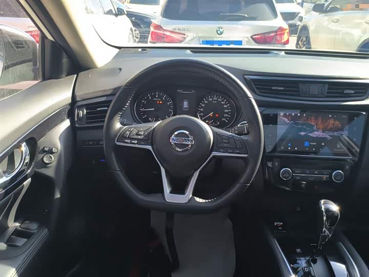 Фото 11 - Nissan X-Trail