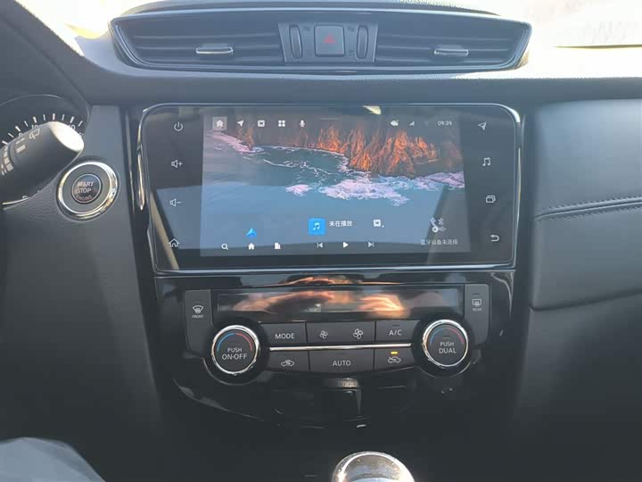 Фото 13 - Nissan X-Trail