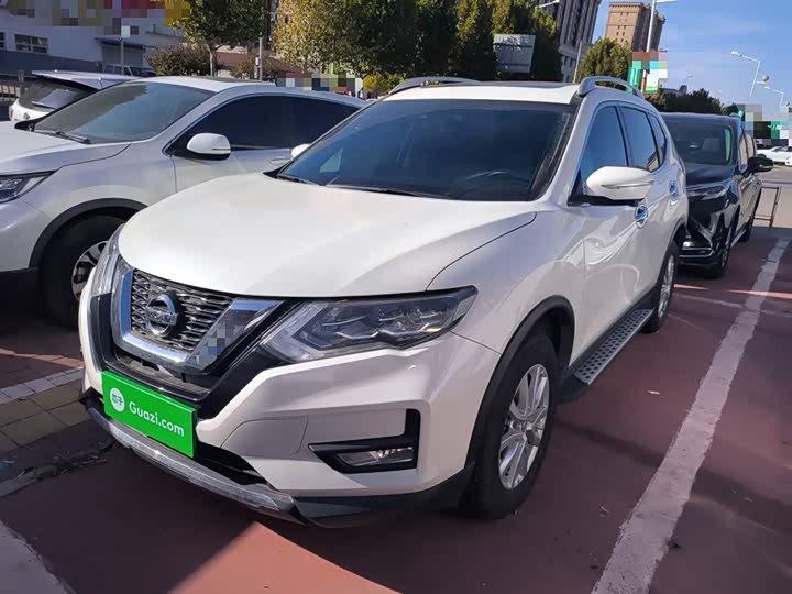 Фото 2 - Nissan X-Trail