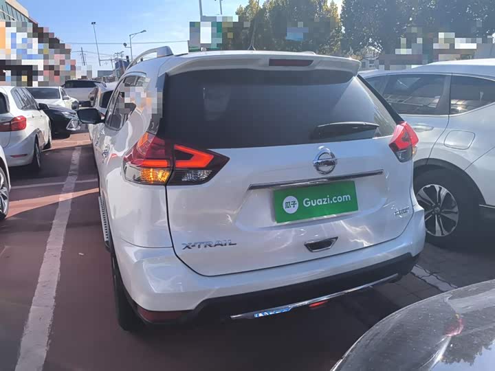 Фото 6 - Nissan X-Trail