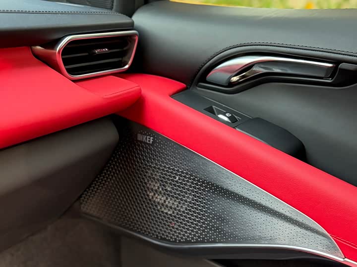 Фото 20 - Lotus Emira