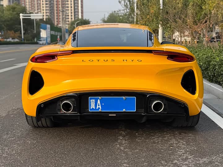 Фото 8 - Lotus Emira