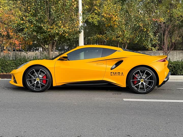 Фото 9 - Lotus Emira