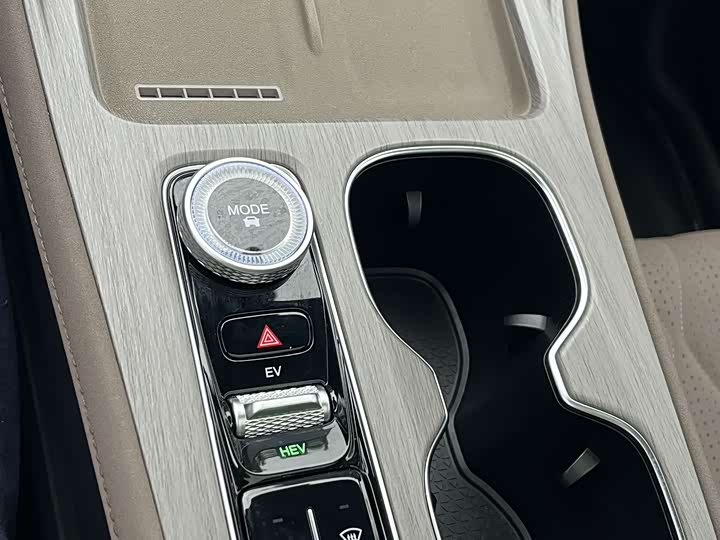 Фото 14 - Chery Tiggo 8 Plus C-DM