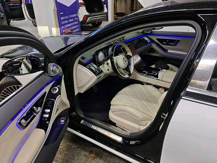 Фото 4 - Mercedes-Benz Maybach S-Class