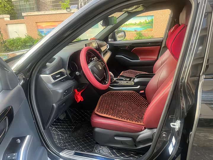 Фото 4 - Toyota Crown Kluger