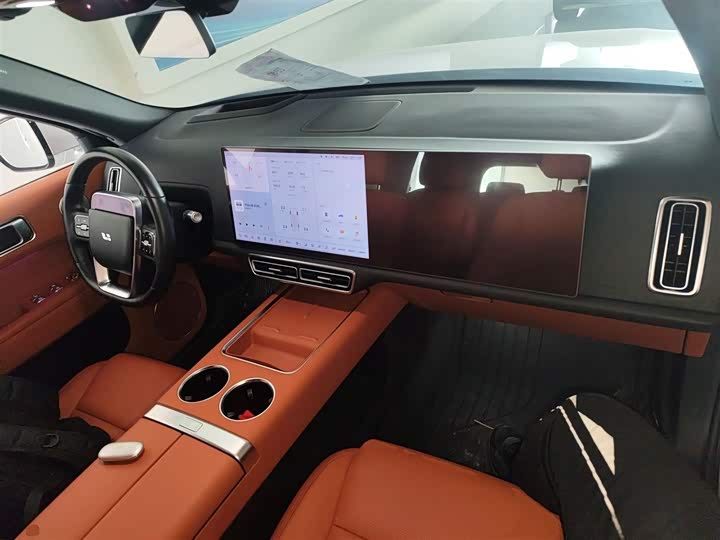 Фото 10 - LiXiang L8