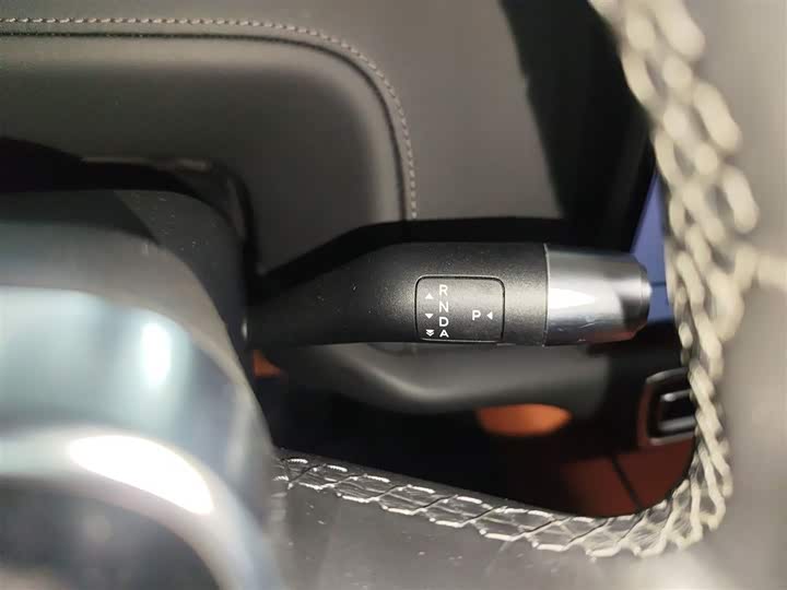 Фото 14 - LiXiang L8