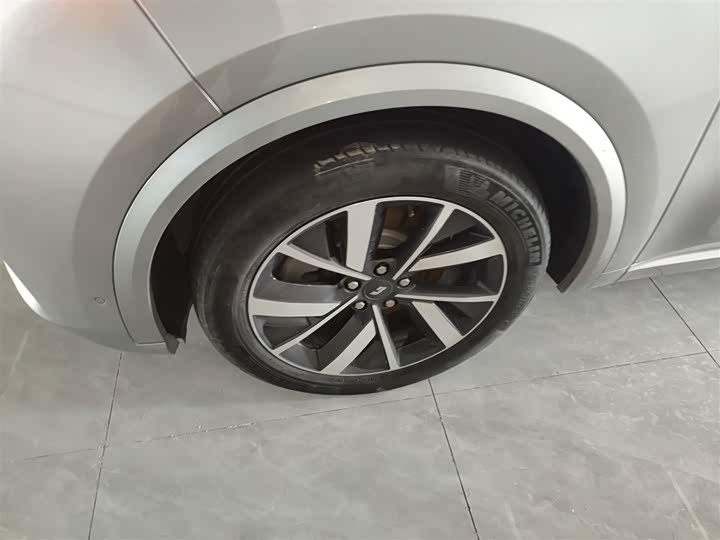 Фото 23 - LiXiang L8