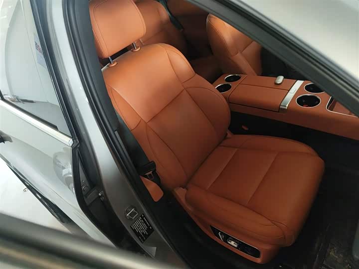 Фото 25 - LiXiang L8