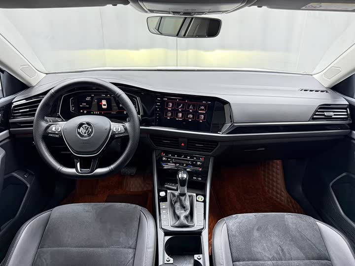 Фото 6 - Volkswagen Sagitar L